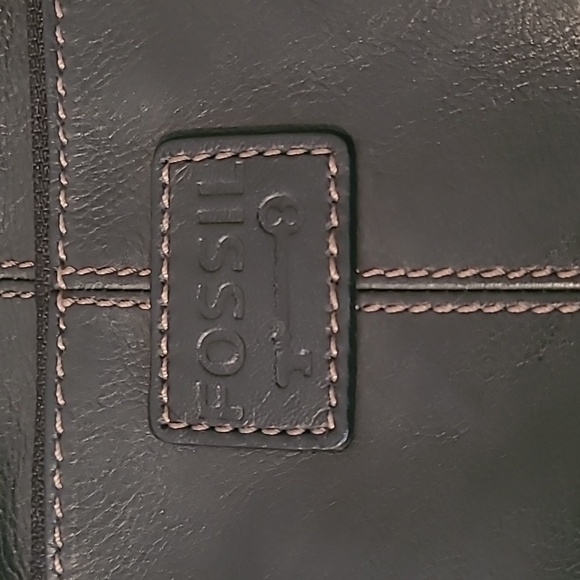 Fossil Cross Town Black Leather Slim Crossbody Messenger Bag Errands Practical - Picture 2 of 14